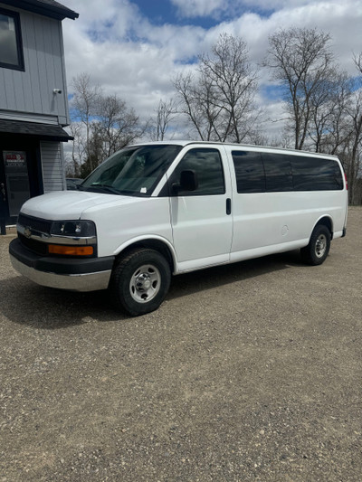 2010 Chevrolet Express Passenger LT 15 PASSENGER CERTIFIED