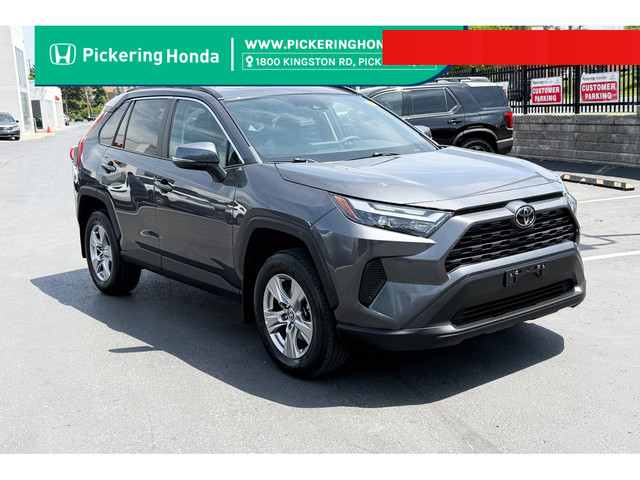 2023 Toyota RAV4 XLE XLE|AWD|Sunroof|CarPlay|One Owner in Cars & Trucks in Oshawa / Durham Region