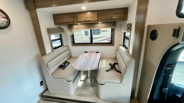 2023 Dynamax isata 3 24RW in RVs & Motorhomes in Victoria - Image 9