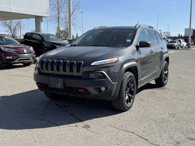 2016 Jeep Cherokee TRAILHAWK / LEATHER / TECHNOLOGY PACK in Cars & Trucks in Calgary