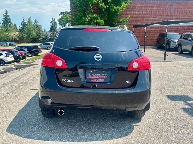 2010 Nissan Rogue in Cars & Trucks in Calgary - Image 3