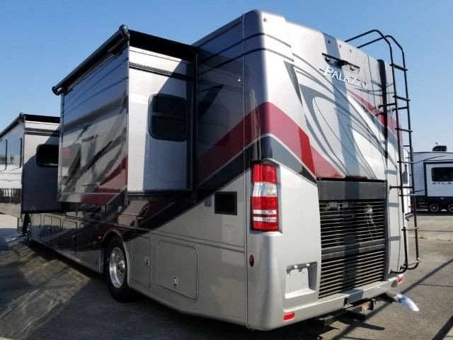 2023 THOR MOTOR COACH PALAZZO 37.4 #70358 in Travel Trailers & Campers in Abbotsford - Image 4