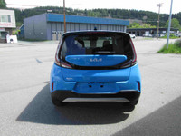 2023 Kia Soul with only 6,909km! Equipped with remote keyless entry, power windows, power locks, blu... (image 3)