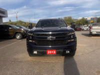 The 2019 Chevrolet Silverado 1500 RST is built to stand out and perform. With its bold RST styling,... (image 2)