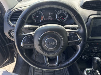 PRIX ET QUALITÉ IMBATTABLE venez découvrir notre JEEP RENEGADE 2018 LIMITED 4X4 CUIR TOIT ECRAN BANC... (image 4)