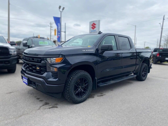 2022 Chevrolet Silverado 1500 Custom Crew Cab 4x4 ~Bluetooth ~Ba in Cars & Trucks in Barrie