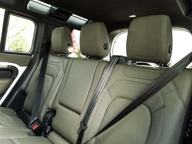 2024 Land Rover Defender 110 P300 S in Cars & Trucks in Oshawa / Durham Region - Image 3