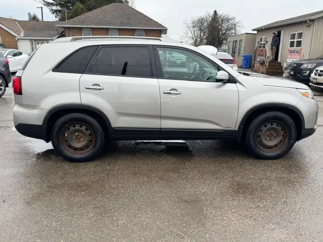 2015 Kia Sorento LX, AWD, V6, 2 SETS OF WHEELS, CERTIFIED in Cars & Trucks in London - Image 7