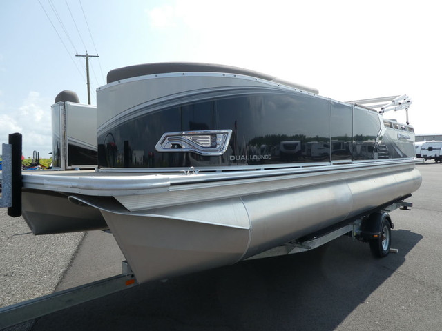  2022 Legend Boats Dual Lounge 2022 Legend Dual Lounge in Powerboats & Motorboats in Moncton - Image 4