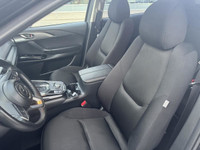 Elevate your drive with the 2023 Mazda CX-9 GS, a three-row SUV that combines luxury, performance, a... (image 9)