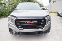 2024 GMC Terrain SLE AWD Versatile Roomy and Stylish All Wheel Drive Sport Utility. Only 10 000 kms... (image 1)