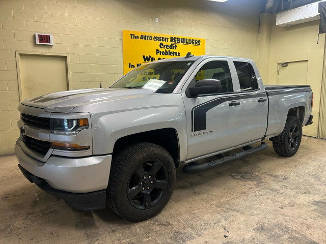 2017 Chevrolet Silverado 1500 Custom in Cars & Trucks in Windsor Region - Image 2