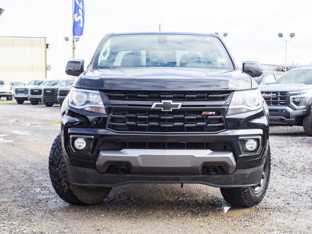 2022 Chevrolet Colorado Z71 Midnight Edition w/OEM Level Kit in Cars & Trucks in Edmonton - Image 3