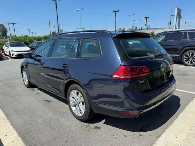 2017 Volkswagen Golf SportWagen Trendline | Connectivity in Cars & Trucks in Tricities/Pitt/Maple - Image 4