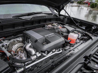 This GMC Sierra 1500 delivers a Turbocharged Diesel I6 3.0L/183 engine powering this Automatic trans... (image 6)
