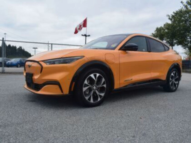 2022 Ford Mustang Mach-E Premium in Cars & Trucks in Burnaby/New Westminster