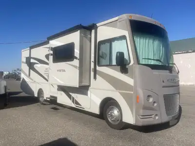 Welcome to Eldorado RV Sales, the longest running dealership in Southern Alberta! The 2015 Winnebago...