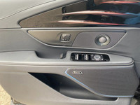 The 2025 Lincoln Nautilus Premiere sets the tone for luxury with a suite of advanced features that c... (image 5)
