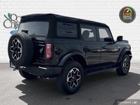 - ONE OWNER - ACCIDENT FREE - HEATED LEATHER SEATS - HEATED STEERING WHEEL - NAVIGATION - ADAPTIVE C... (image 5)