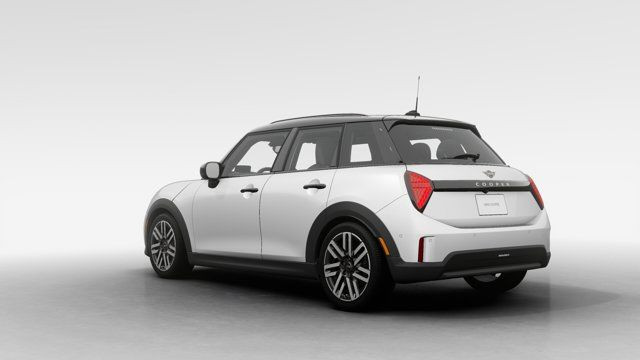 2025 MINI 5 Door Cooper C | Premier | Style Classique in Cars & Trucks in City of Montréal - Image 2