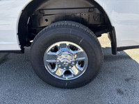 TIRES: LT275/70R18E BSW ALL-SEASON (STD),IP-MOUNTED AUXILIARY SWITCHES -inc: Dash Pass Thru Wire Cir... (image 7)