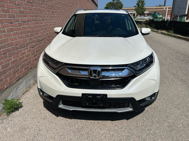 2017 Honda CR-V Touring in Cars & Trucks in Oshawa / Durham Region - Image 4