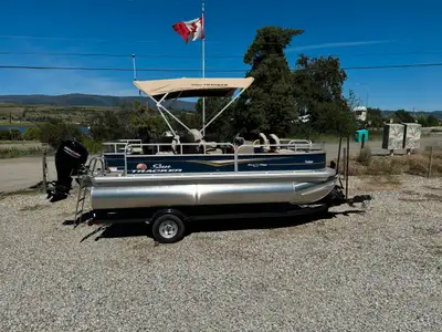 Bass Buggy 18 DLX -Best Pontoon Boat LIMITED SUPPLY MODEL $54,995 -$5,000 [SUPER SUMMER SALE] $49,99...
