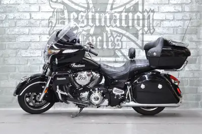 2022 Indian Roadmaster in Black Metallic paint! Loaded with all the goodies like power windshield, B...