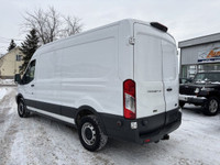 See Dealer Website for Details. 2018 Ford Transit fourgon utilitaire TOIT MOYEN (image 1)