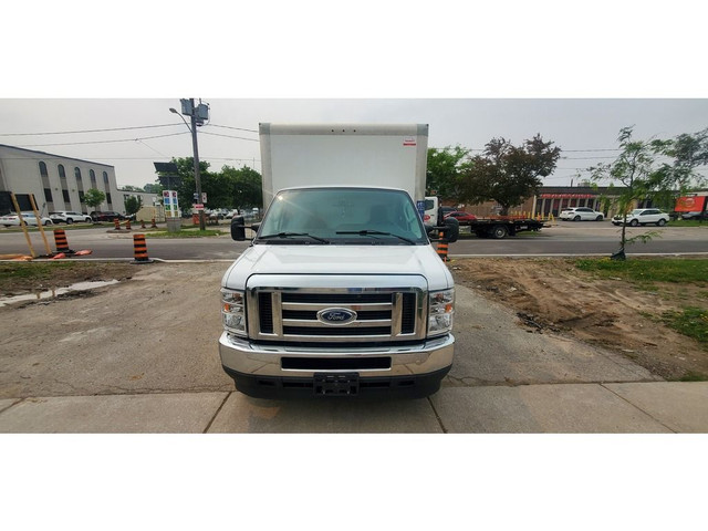 2021 Ford E-450 E-450 - 16Ft Box - 7.3L V8 Gas - Btooth/Camera in Cars & Trucks in City of Toronto - Image 4