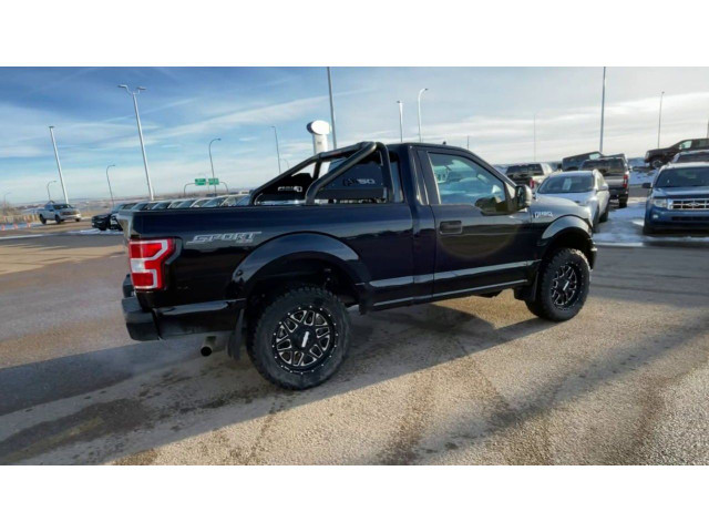  2020 Ford F-150 XL SPORT with LEVELING KIT AND LOTS OF ACCESSOR in Cars & Trucks in Medicine Hat - Image 2