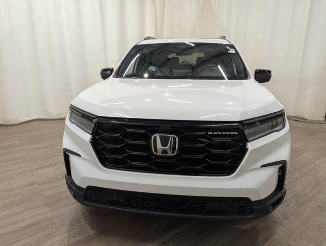 2025 Honda Pilot Black Edition in Cars & Trucks in Calgary - Image 2