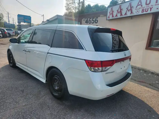 2015 Honda Odyssey 4dr Wgn Touring w/RES & Navi One Owner No Acc in Cars & Trucks in City of Toronto - Image 4