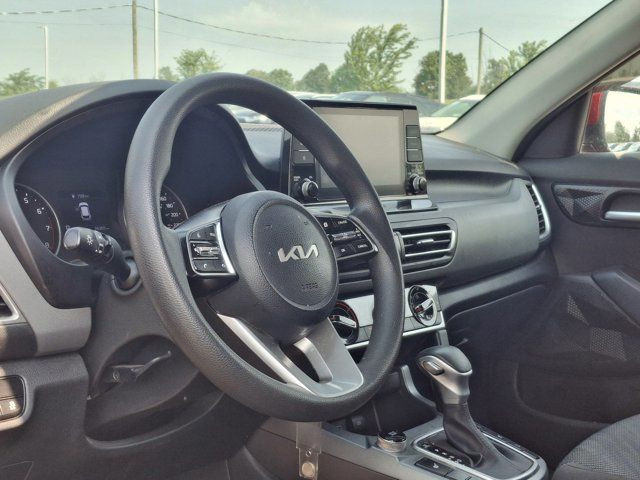 2022 Kia Seltos LX AWD | Heated Seats | CarPlay + Android in Cars & Trucks in Guelph - Image 2