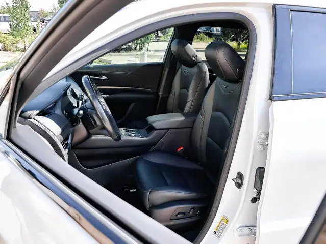 2022 Cadillac XT4 AWD Sport 2.0L in Cars & Trucks in Strathcona County - Image 18