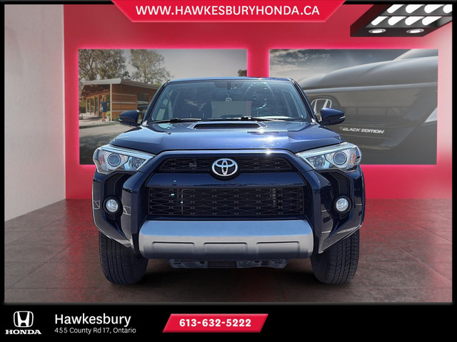 2019 Toyota 4Runner 4 roues motrices for sale in Cars & Trucks in Ottawa - Image 2