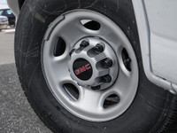 Engine: 6.6L 8cyl. L/100Km City: 0.0 L/100Km Hwy: 0.0 Safety Equipment Tire Pressure Monitoring Syst... (image 7)