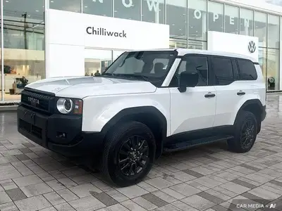 Only 10,500 Miles! This Toyota Land Cruiser delivers a Intercooled Turbo Gas/Electric I-4 2.4 L/146...