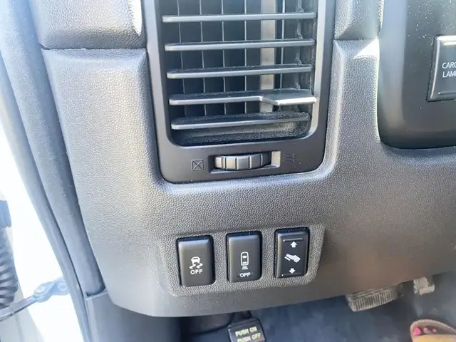 2014 NISSAN TITAN SV 4X4 SWB in Cars & Trucks in Stratford - Image 17