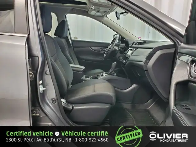 2017 Nissan Rogue SV AWD Navigation Toit Ouvrant Panoramique in Cars & Trucks in Bathurst - Image 27