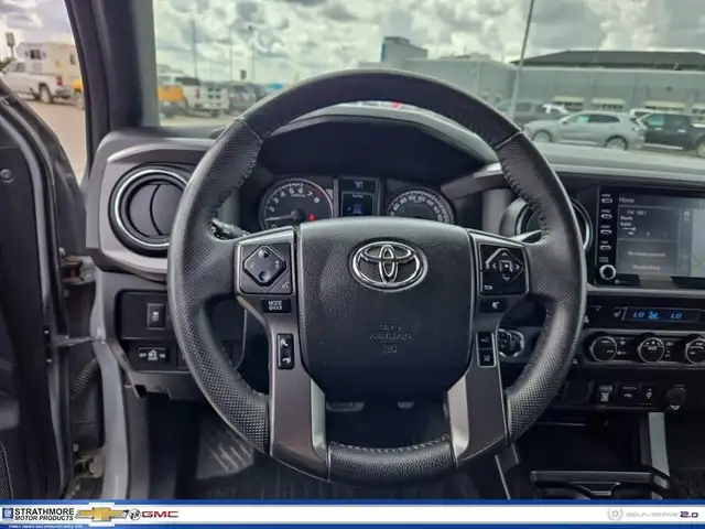 2021 Toyota Tacoma in Cars & Trucks in Calgary - Image 11