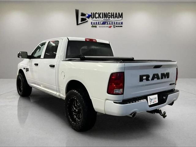 2020 Ram 1500 Classic Express 4x4 Crew Cab 5'7 Box in Cars & Trucks in Gatineau - Image 4