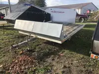 2007 Yacht Club 10' OPEN DECK TILT AND LOAD