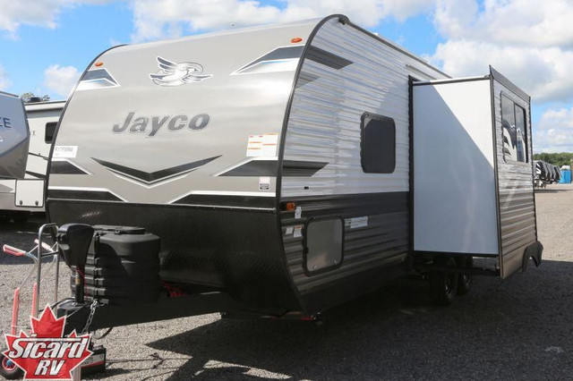 2024 JAYCO JAY FLIGHT 235MBH in Travel Trailers & Campers in Hamilton - Image 4
