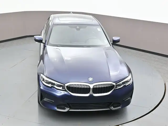 2022 BMW 3 Series 330e x-DRIVE PREMIUM ESSENTIAL PACKAGE, MOONRO dans Autos et camions dans Ville d’Halifax - Image 37