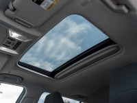 Sunroof, Heated Steering Wheel, Power Liftgate, Heated Seats, Aluminum Wheels, Apple CarPlay, Androi... (image 6)