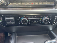 GMC Premium Infotainment w/Colour Touch Display With Embedded Navigation, Bluetooth Audio Streaming,... (image 9)