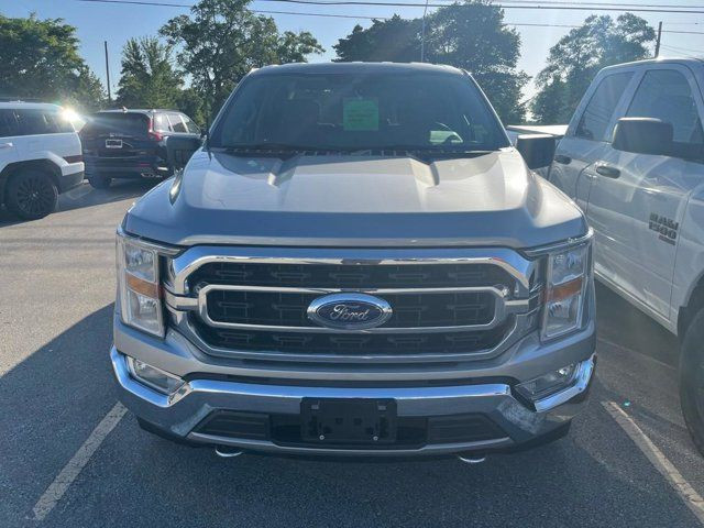 2021 Ford F-150 XLT | Clean Carfax | New Tires | Hard Folding in Cars & Trucks in London - Image 2
