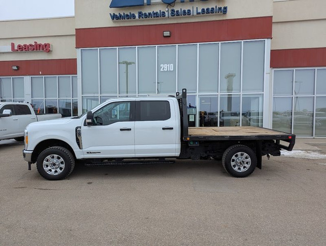 2023 Ford Super Duty F-350 SRW XLT in Cars & Trucks in Saskatoon - Image 2