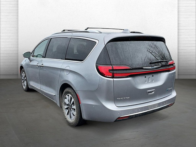  2021 Chrysler Pacifica Hybrid * LIMITED * HYBRIDE * TOIT * DVD  in Cars & Trucks in Longueuil / South Shore - Image 4